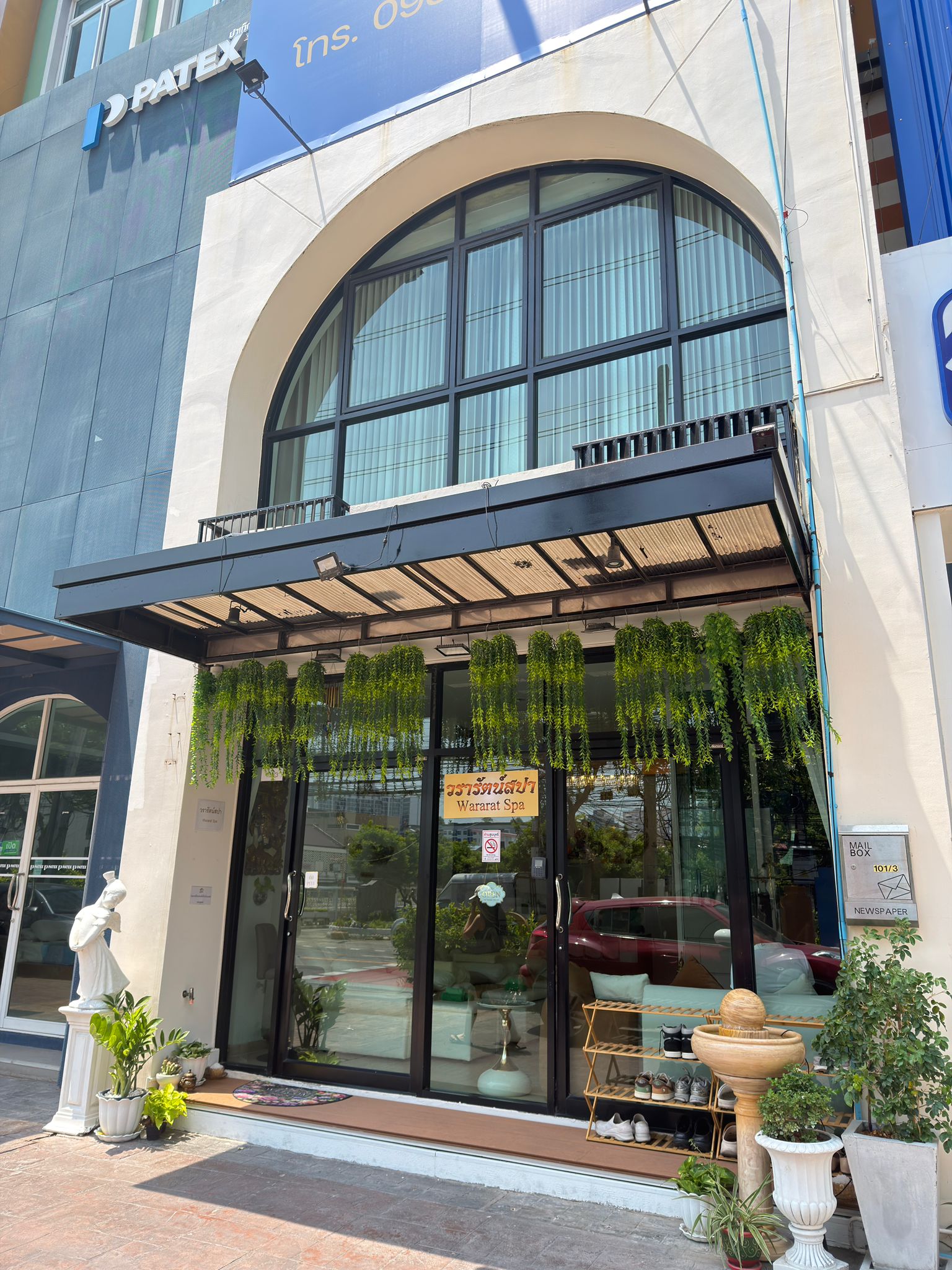 Wararat Spa entrance